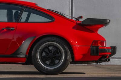 24万800ドル(邦貨換算約3756万円)で落札されたポルシェ「911ターボ」(C)Courtesy of RM Sotheby's