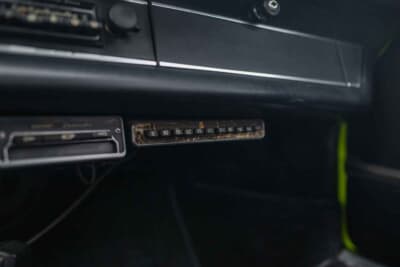 72万5000ドル（邦貨換算約1億1300万円）で落札されたポルシェ「911カレラRS2.7」（C）Courtesy of RM Sotheby's