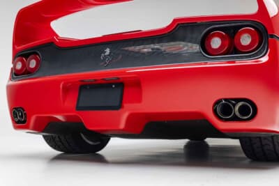 880万5000ドル(邦貨換算約13億7010万円)で落札されたフェラーリ「F50」(C)Courtesy of RM Sotheby's