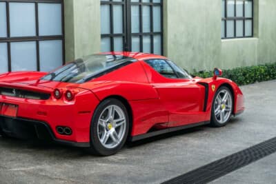 930万ドル（邦貨換算約14億4580万円）で落札されたフェラーリ「エンツォ フェラーリ」（C）Courtesy of RM Sotheby's