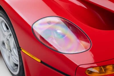 880万5000ドル(邦貨換算約13億7010万円)で落札されたフェラーリ「F50」(C)Courtesy of RM Sotheby's