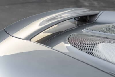 308万5000ドル（邦貨換算約4億8100万円）で落札されたポルシェ「カレラGT」（C）Courtesy of RM Sotheby's