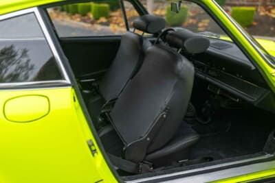 72万5000ドル（邦貨換算約1億1300万円）で落札されたポルシェ「911カレラRS2.7」（C）Courtesy of RM Sotheby's