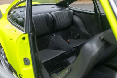 72万5000ドル（邦貨換算約1億1300万円）で落札されたポルシェ「911カレラRS2.7」（C）Courtesy of RM Sotheby's