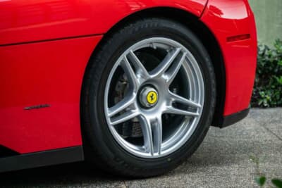 930万ドル（邦貨換算約14億4580万円）で落札されたフェラーリ「エンツォ フェラーリ」（C）Courtesy of RM Sotheby's