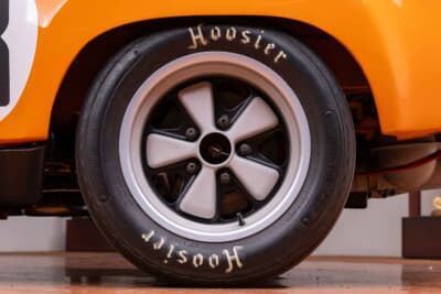 98万5000ドル(邦貨換算約1億5122万円)で落札されたポルシェ「914/6R」(C)Courtesy of RM Sotheby's