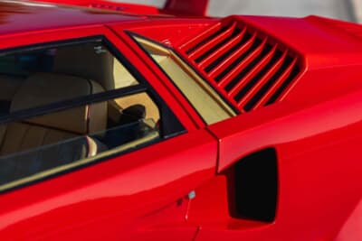 41万7500ドル（邦貨換算約6520万円）で落札されたランボルギーニ「カウンタック25thアニバーサリー」（C）Courtesy of RM Sotheby's