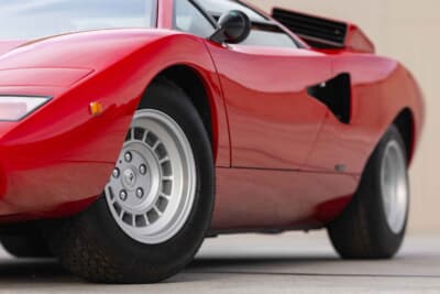 11万2000ドル（邦貨換算約1億7400万円）で落札されたランボルギーニ「カウンタックLP400」（C）Courtesy of RM Sotheby's