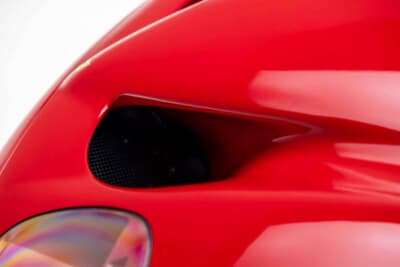 880万5000ドル(邦貨換算約13億7010万円)で落札されたフェラーリ「F50」(C)Courtesy of RM Sotheby's