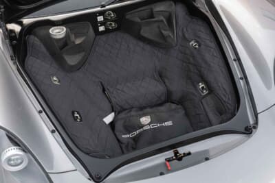 308万5000ドル（邦貨換算約4億8100万円）で落札されたポルシェ「カレラGT」（C）Courtesy of RM Sotheby's