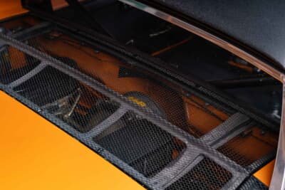 98万5000ドル(邦貨換算約1億5122万円)で落札されたポルシェ「914/6R」(C)Courtesy of RM Sotheby's