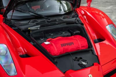 930万ドル（邦貨換算約14億4580万円）で落札されたフェラーリ「エンツォ フェラーリ」（C）Courtesy of RM Sotheby's