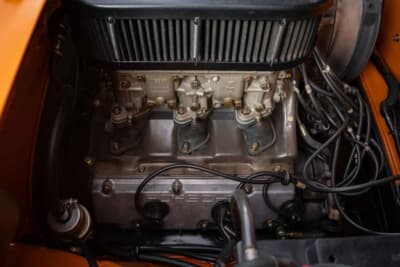 98万5000ドル(邦貨換算約1億5122万円)で落札されたポルシェ「914/6R」(C)Courtesy of RM Sotheby's