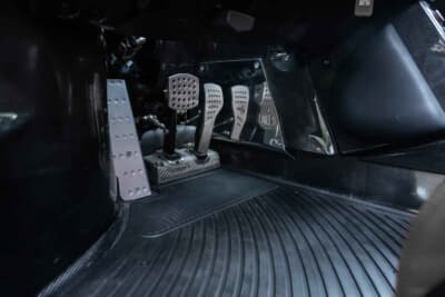 930万ドル（邦貨換算約14億4580万円）で落札されたフェラーリ「エンツォ フェラーリ」（C）Courtesy of RM Sotheby's