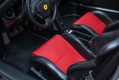 930万ドル（邦貨換算約14億4580万円）で落札されたフェラーリ「エンツォ フェラーリ」（C）Courtesy of RM Sotheby's