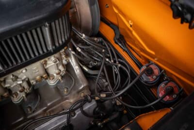 98万5000ドル(邦貨換算約1億5122万円)で落札されたポルシェ「914/6R」(C)Courtesy of RM Sotheby's