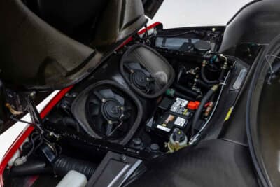 880万5000ドル(邦貨換算約13億7010万円)で落札されたフェラーリ「F50」(C)Courtesy of RM Sotheby's