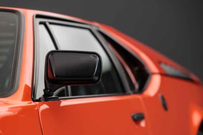 45万〜50万ユーロ（邦貨換算約8190万円〜約9100万円）で現在も販売中のBMW「M1」（C）Bonhams