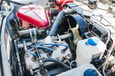 スズキ フロンテ：オーバーホールした水冷3気筒2ストロークの縦置きエンジン