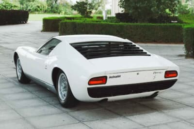 215万ドル（邦貨換算約3億3755万円）で落札されたランボルギーニ「ミウラP400」（C）Courtesy of Broad Arrow