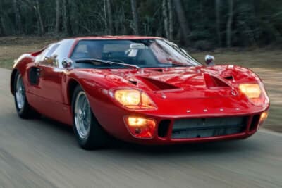 価格応談で現在も販売中の「フォード GT40 Mk I ロードバージョン」（C）Courtesy of RM Sotheby's