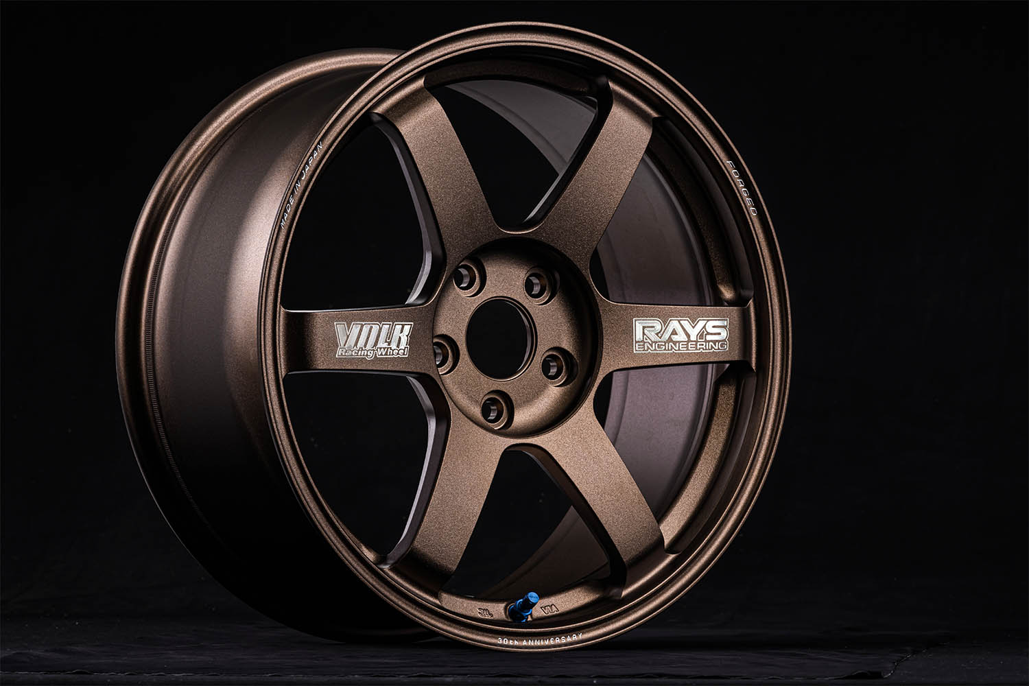 初代モデルをオマージュするボルクレーシング「TE37生誕30周年記念 初代モデルをオマージュするボルクレーシング「TE37生誕30周年記念