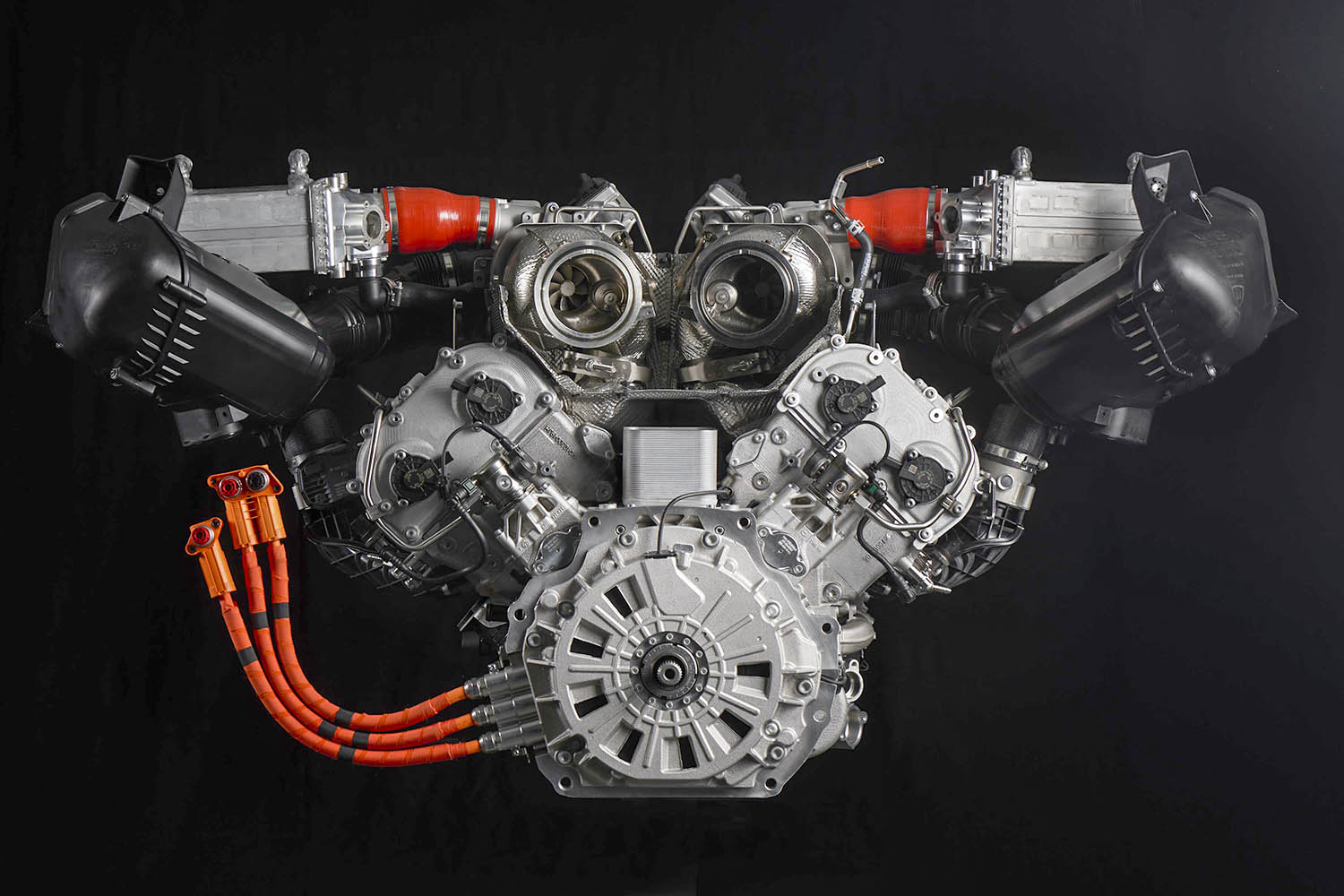 どうやって1万回転を実現した？ ランボルギーニ「テメラリオ」の圧倒的