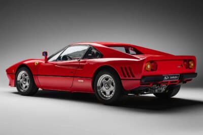 585万5000ユーロ(邦貨換算約10億7700万円)で落札されたフェラーリ「288 GTO」(C)Courtesy of RM Sotheby's