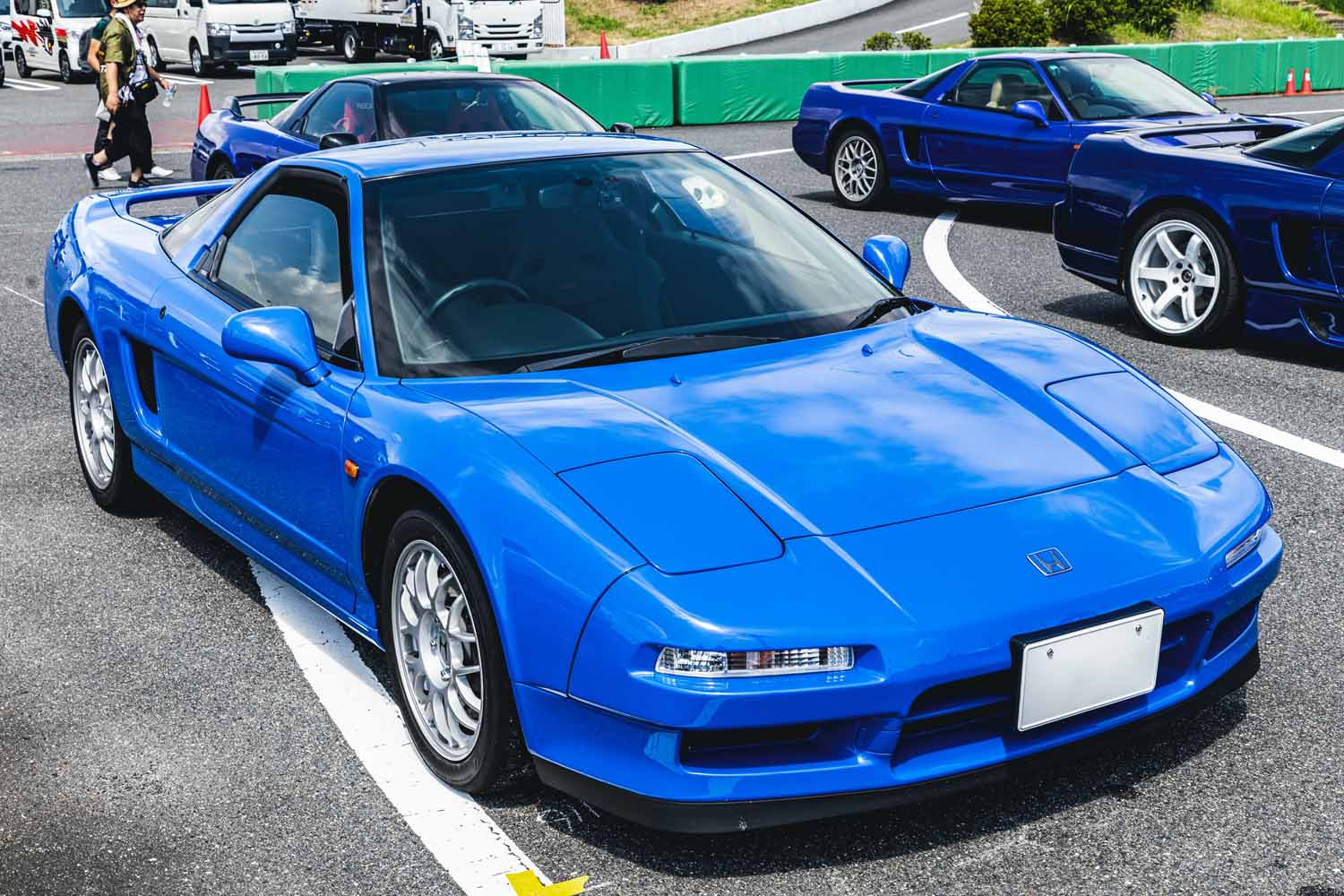 幼少時からの憧れのクルマに生涯捧げる!? 廃盤部品先読み買いするホンダ「NSX タイプS」オーナーの偏愛学！