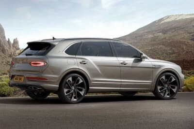 　ベントレー・ベンテイガ アルテナーラ エディション：ベントレーのパーソナルコミッショニング部門として優れた技術力を誇るマリナーが手がけた特別仕様