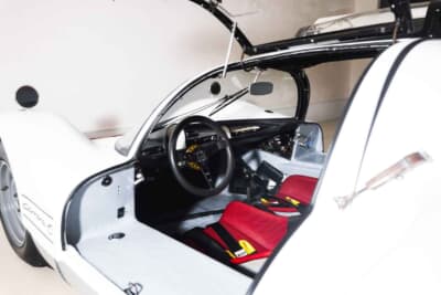 140万ドル（邦貨換算約2億2260万円）で現在も販売中のポルシェ「906」（C）Courtesy of RM Sotheby's