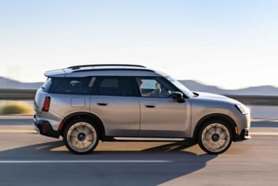 MINIカントリーマン：4輪駆動システム（ALL4）で、経験したことのないドライビング・プレジャーを体感できる