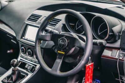 マツダスピードアクセラ：ステアリングは、モモのボルクレーシング（350mm）