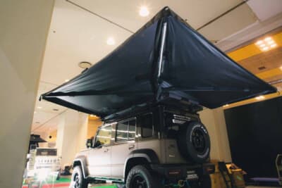 ジムケンタックが提案してくれたのはオーバーランド仕様のノマド。全長が伸びた分、ルーフに設定するラックやテントの選択肢が増えた点にも注目
