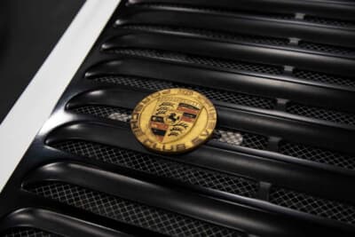 17万5000〜20万ユーロ（約3220万〜3680万円）で現在も販売中のポルシェ「911ターボ フラットノーズ」（C）Bonhams