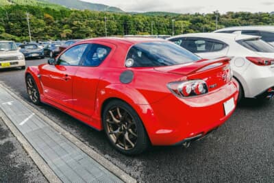 マツダ RX-8：このRX-8でワインディングを走るのがすきだという、秋花さん