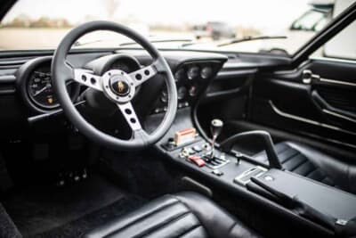 ランボルギーニ P400Sミウラ： P400Sからはパワーウインドウが標準装備化。さらにエアコンもオプションで選択できるようになるなど、スーパーカーでありながら快適性も大きく引き上げられた