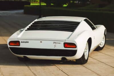 215万ドル（邦貨換算約3億3755万円）で落札されたランボルギーニ「ミウラP400」（C）Courtesy of Broad Arrow