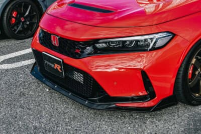 ホンダ シビック タイプR：純正形状を崩さないノブレッセのフロントリップスポイラー