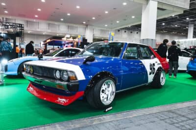 三菱 ギャランΣ：USトランザムシリーズで活躍した「AMC・ジャヴェリン」のレーシングカーのフォルムがギャランΣによく似ていたことから、デザインと配色をそのままレプリカしたという。