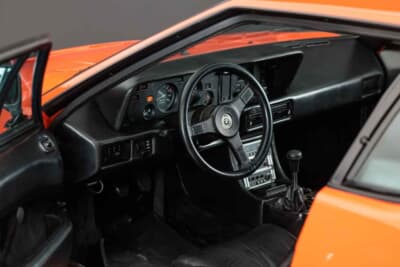 45万〜50万ユーロ（邦貨換算約8190万円〜約9100万円）で現在も販売中のBMW「M1」（C）Bonhams