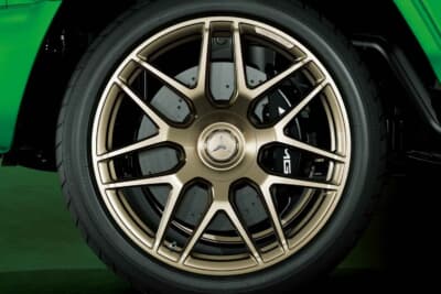 Mercedes-AMG G 63 Edition Performance(ISG):専用のマットゴールドに塗られた22インチAMG鍛造アルミホイールを履く