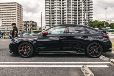 ホンダ シビック タイプR:サスペンションなど足回りはノーマルとなっている