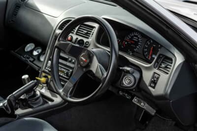 91万8000ドル(邦貨換算約1億4589万円)で落札されたNISMO「400R」(C)Courtesy of Broad Arrow