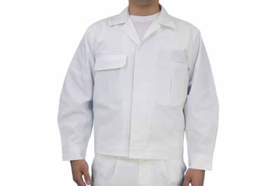 今回のデザインのベースとなったホンダの白い作業着「YH180」。本田宗一郎氏の哲学を体現した、ホンダの現場を長年支えてきたユニフォームだ