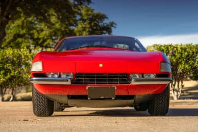 58万8000ドル(邦貨換算約9290万円)で落札されたフェラーリ「365 GTB/4 デイトナ」(C)Courtesy of Broad Arrow