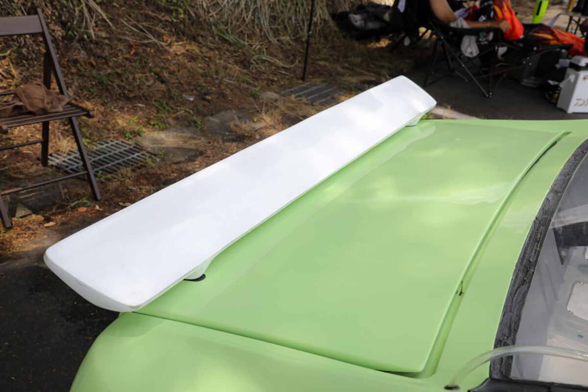 マツダ サバンナ RX-3：マニアが目の色を変えて欲しがる日産スカイライン（通称ハコスカ）の当時物リアウイング