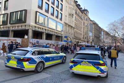 ミュンヘン市警のパトカーは基本的にBMWのツーリングワゴンタイプが多いです。かつてはセダンも走っていましたが今は滅多に見掛けません