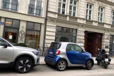 スマートは縦列駐車にぴったりですね 