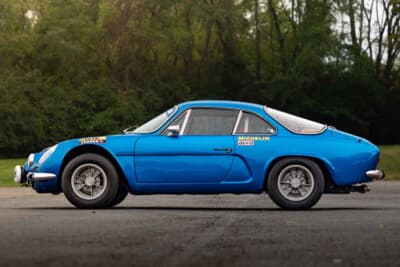 14万5600ドル（邦貨換算約約2300万円）で落札されたアルピーヌ「A110」（C）Courtesy of RM Sotheby's